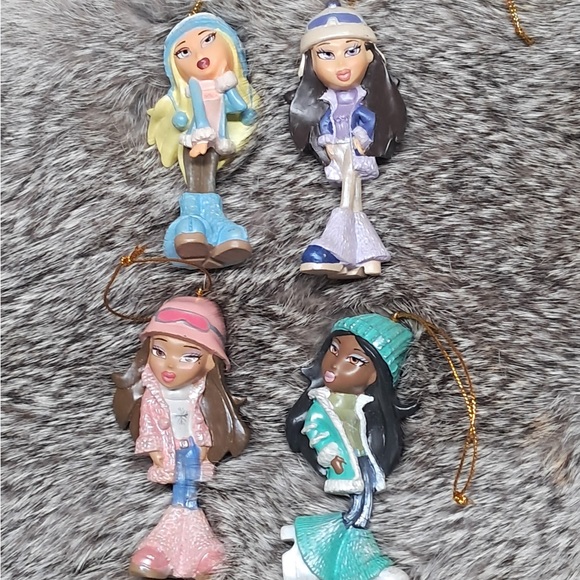 Bratz dolls Set of Four Fashion Doll Christmas tree Ornaments - Picture 1 of 2